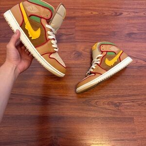 Jordan 1 Mid SE “Cheeseburger”
